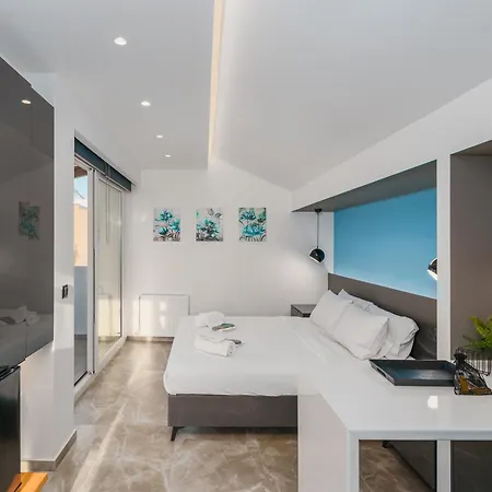 Penthouse With Hot Tub In *