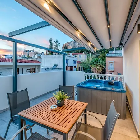 Penthouse With Hot Tub In Athens